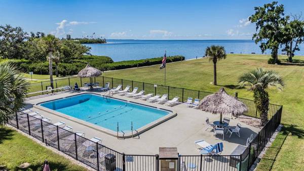 501 WINDRUSH BAY DR #114, Tarpon Springs, FL 34689