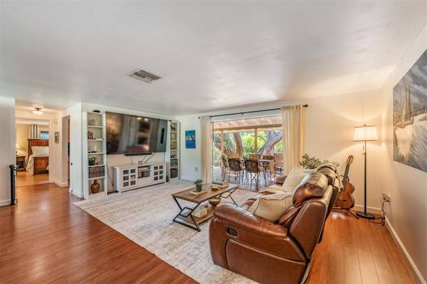 1031 FOREST GROVE BLVD, Palm Harbor, FL 34683