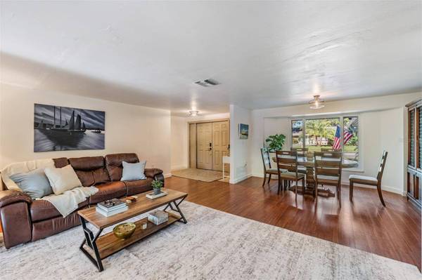 1031 FOREST GROVE BLVD, Palm Harbor, FL 34683