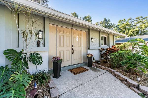 1031 FOREST GROVE BLVD, Palm Harbor, FL 34683