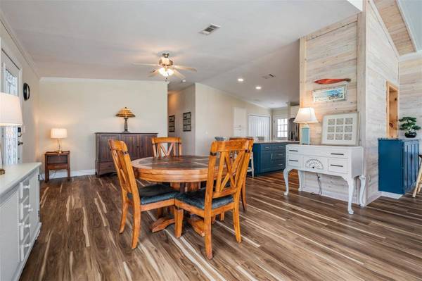 138 BLUE MARLIN DR, Oldsmar, FL 34677