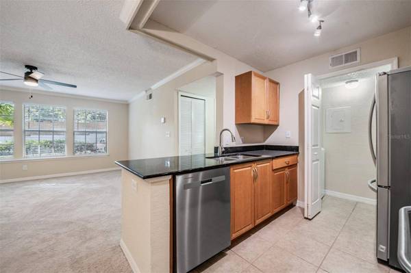 3274 HAVILAND CT #101, Palm Harbor, FL 34684