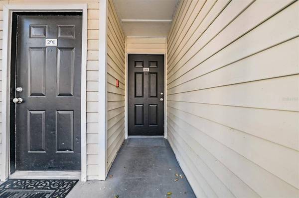 3274 HAVILAND CT #101, Palm Harbor, FL 34684