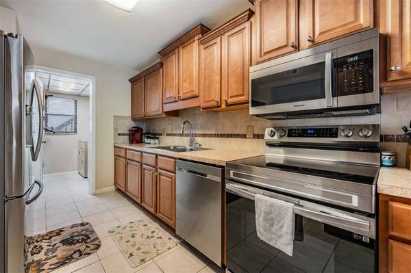 3505 TARPON WOODS BLVD #Q402, Palm Harbor, FL 34685