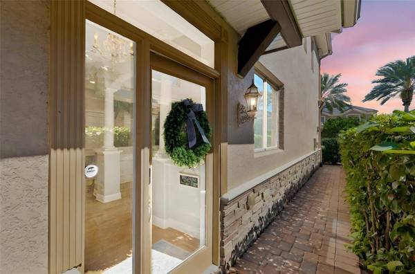 610 SAXONY BLVD, St Petersburg, FL 33716