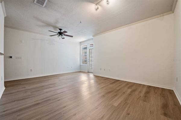 4221 W SPRUCE ST #1302, Tampa, FL 33607