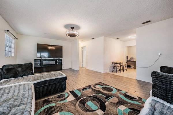 5960 89TH AVE N, Pinellas Park, FL 33782