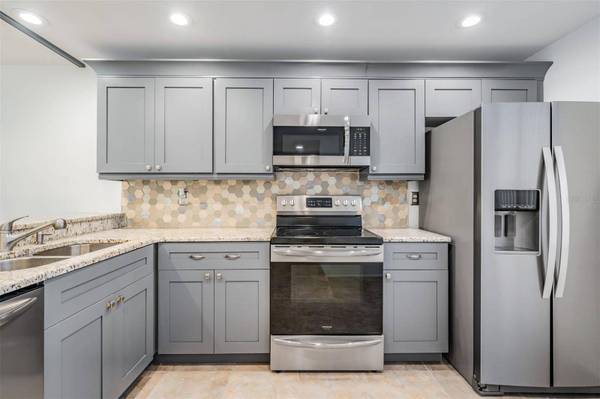 124 NINA WAY #24, Oldsmar, FL 34677