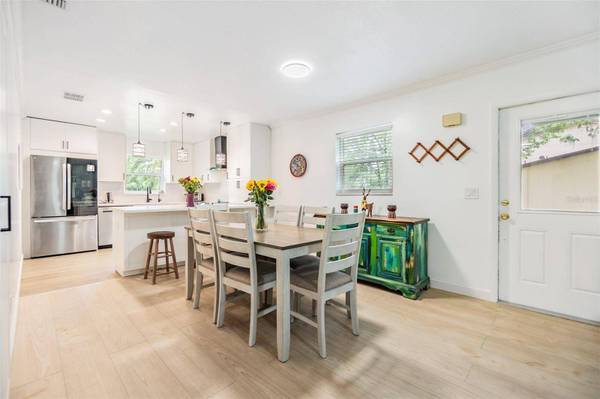 1400 TARPON WOODS BLVD #E4, Palm Harbor, FL 34685