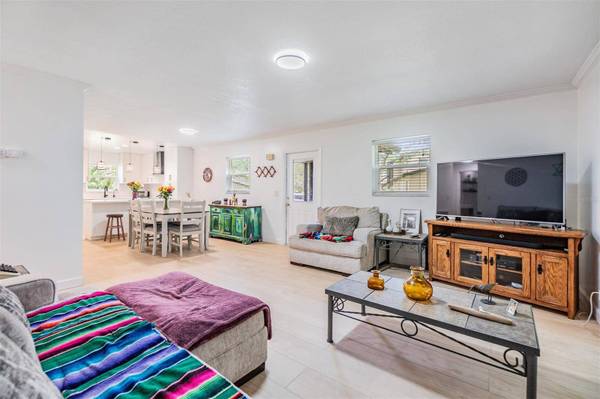 1400 TARPON WOODS BLVD #E4, Palm Harbor, FL 34685