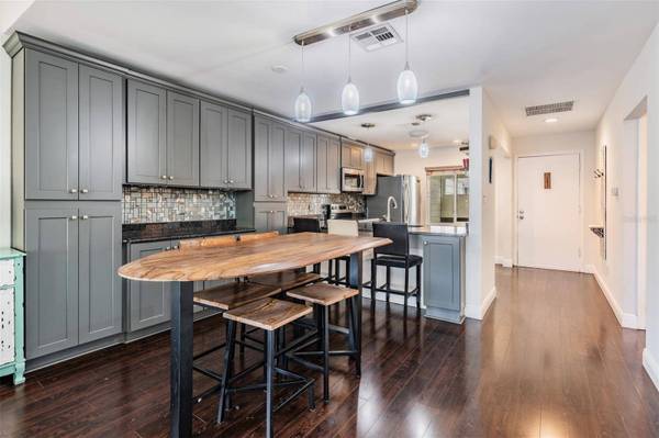 637 DRAKE LN N, Dunedin, FL 34698