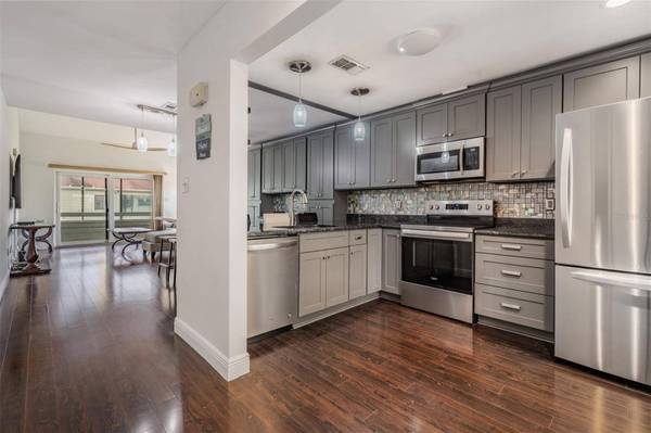 637 DRAKE LN N, Dunedin, FL 34698