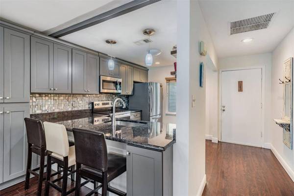 637 DRAKE LN N, Dunedin, FL 34698