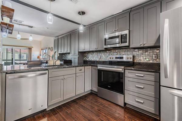 637 DRAKE LN N, Dunedin, FL 34698