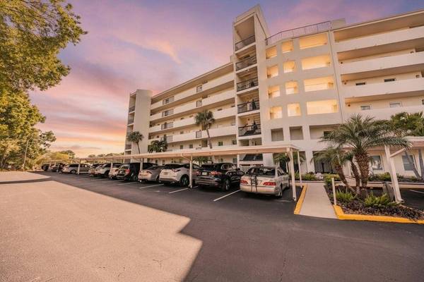 225 COUNTRY CLUB DR #1209, Largo, FL 33771