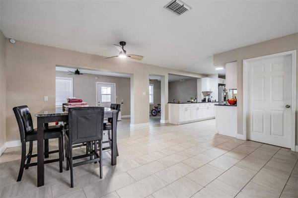 307 COUNTRY CLUB DR, Oldsmar, FL 34677