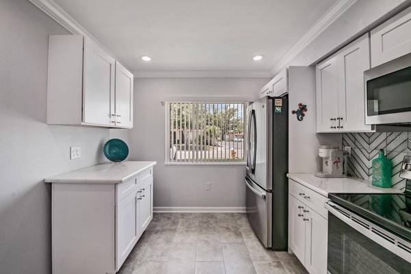 19029 US HIGHWAY 19 N #27A, Clearwater, FL 33764