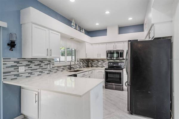 380 ROSALIND LN, Oldsmar, FL 34677