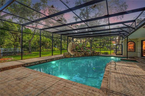 2160 LAURENCE DR, Clearwater, FL 33764