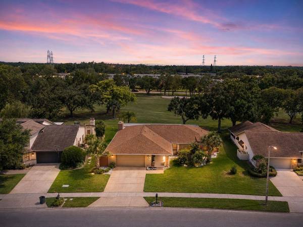 450 CYPRESS CREEK CIR, Oldsmar, FL 34677