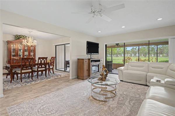 450 CYPRESS CREEK CIR, Oldsmar, FL 34677