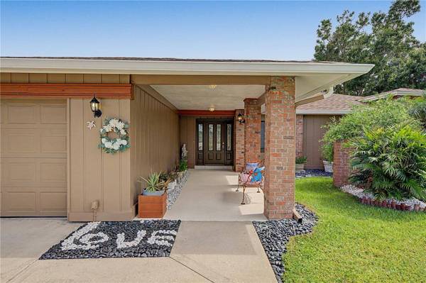 450 CYPRESS CREEK CIR, Oldsmar, FL 34677