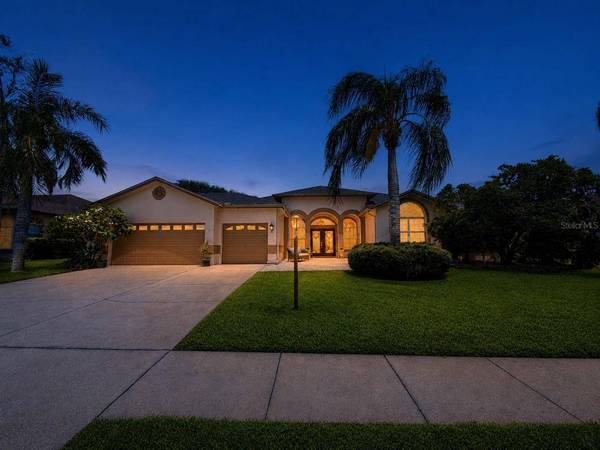 2093 SWAN LN