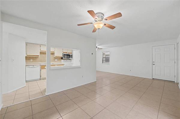 123 LOBLOLLY CT #A, Oldsmar, FL 34677