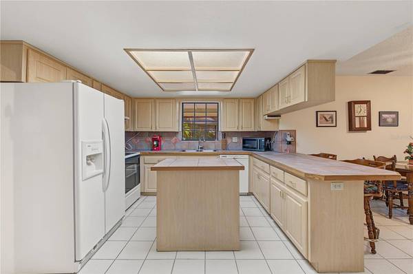 4926 PARSON BROWN LN, Palm Harbor, FL 34684