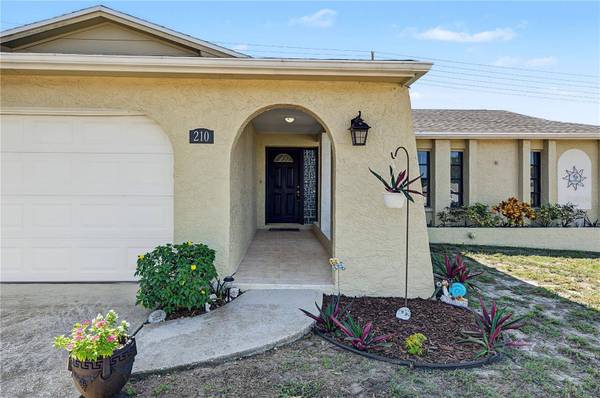210 LEAFWOOD RD, Tarpon Springs, FL 34689