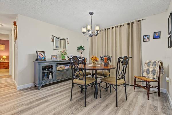 7512 HOLLY LAKE LN, New Port Richey, FL 34653