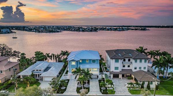 7 PARADISE LN