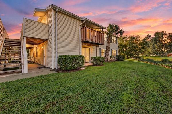 127 CAMPHOR DR #E, Oldsmar, FL 34677