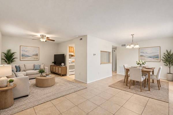 127 CAMPHOR DR #E, Oldsmar, FL 34677