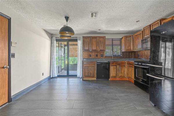 608 TIMBER BAY CIR E, Oldsmar, FL 34677
