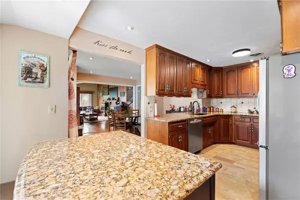 9717 E 26th ST, Independence, MO 64052