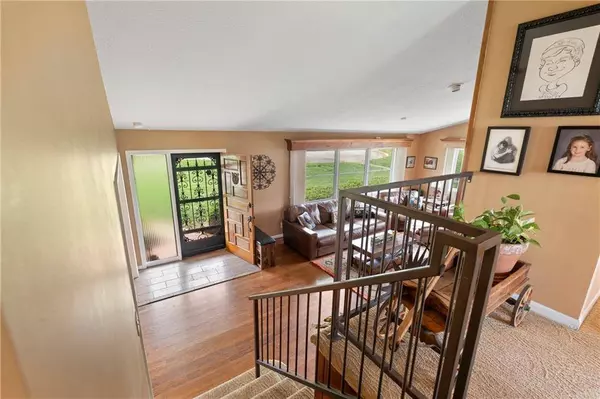 9717 E 26th ST, Independence, MO 64052