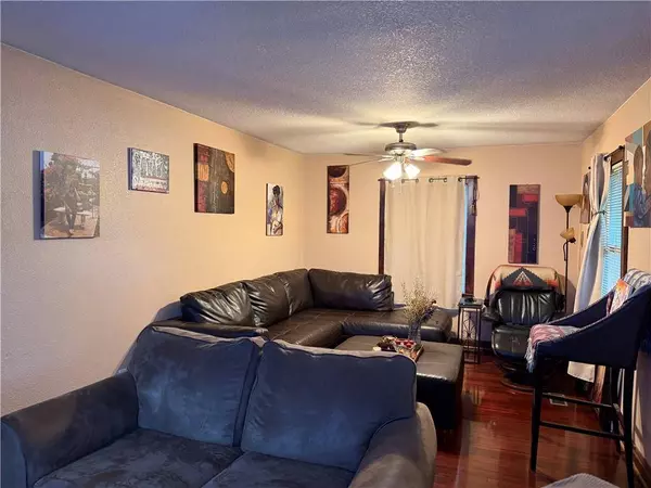 3929 Euclid AVE, Kansas City, MO 64130