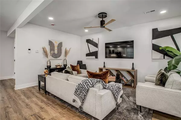 2027 Agnes AVE, Kansas City, MO 64127