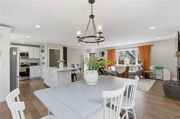 5710 W 100th TER, Overland Park, KS 66207