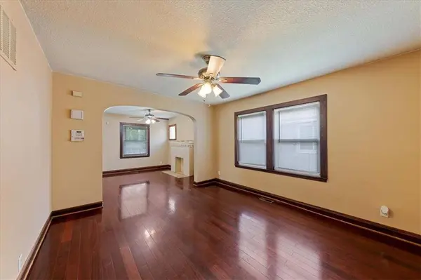 3929 Euclid AVE, Kansas City, MO 64130
