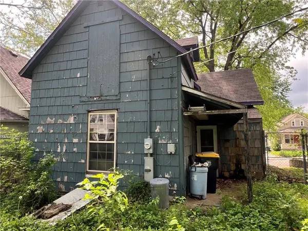 4331 Bell ST, Kansas City, MO 64111