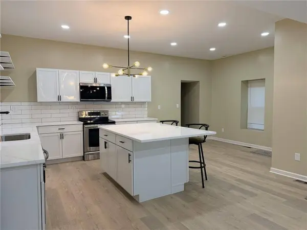 2450 Olive ST, Kansas City, MO 64127