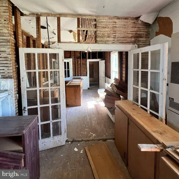 707 CLARKE AVE, Pocomoke City, MD 21851