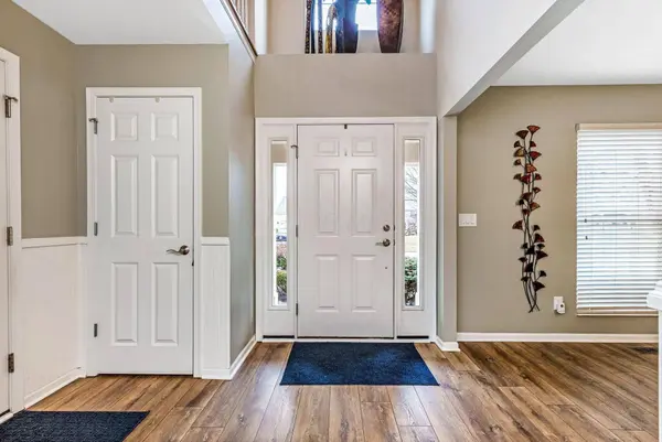 5861 Platinum Drive, Grove City, OH 43123