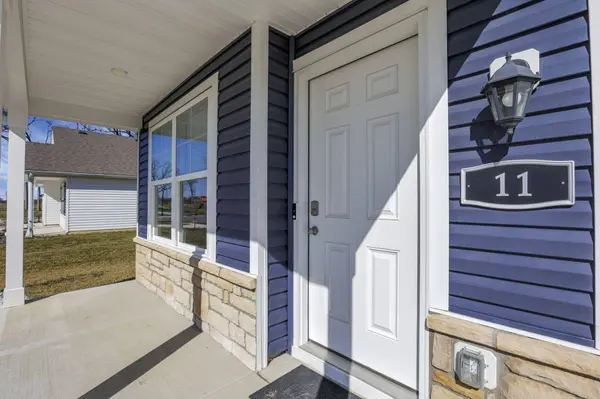 11 Walnut Mill Way #11, Ashville, OH 43103