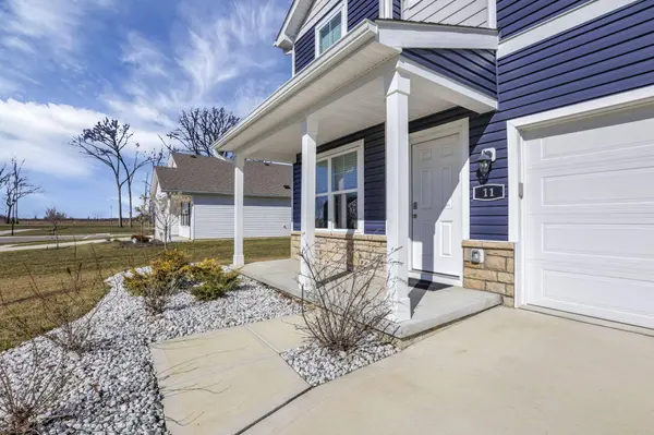 11 Walnut Mill Way #11, Ashville, OH 43103