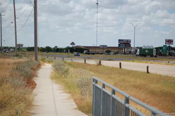 TBD IH 35, Pearsall, TX 78061