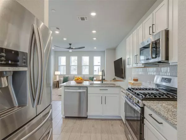 9015 Cattle Baron PATH #502, Austin, TX 78747