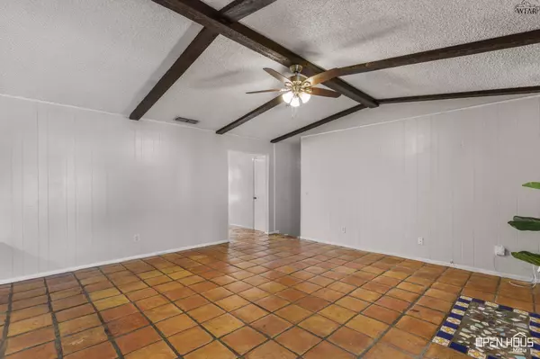 912 KIOWA DRIVE, Burkburnett, TX 76354